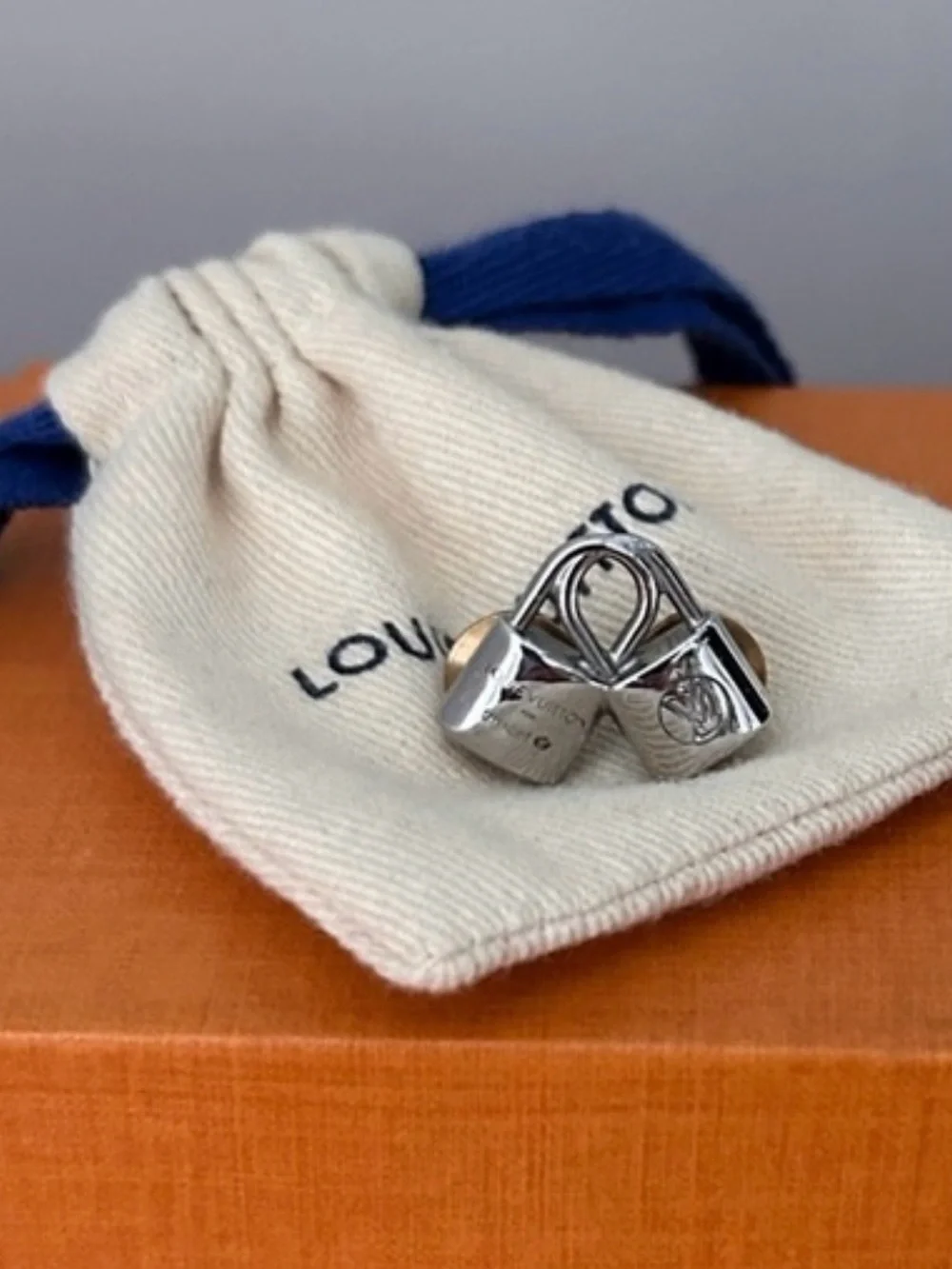 Louis Vuitton X UNICEF 925 Sterling Silver Men’s Suit Pin